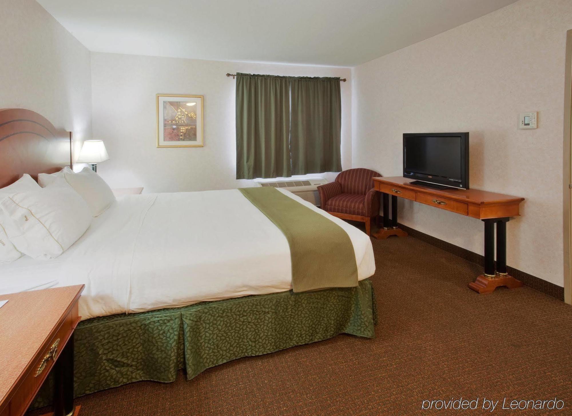 Holiday Inn Express Westley By Ihg Exterior foto